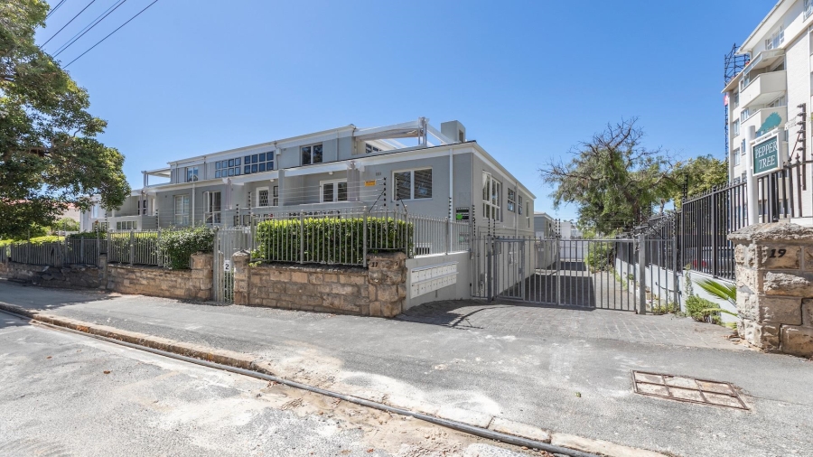 2 Bedroom Property for Sale in Sea Point Western Cape